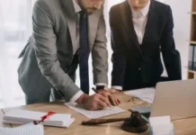 Criminosos se passam por advogados e roubam pessoas com processos na Justiça